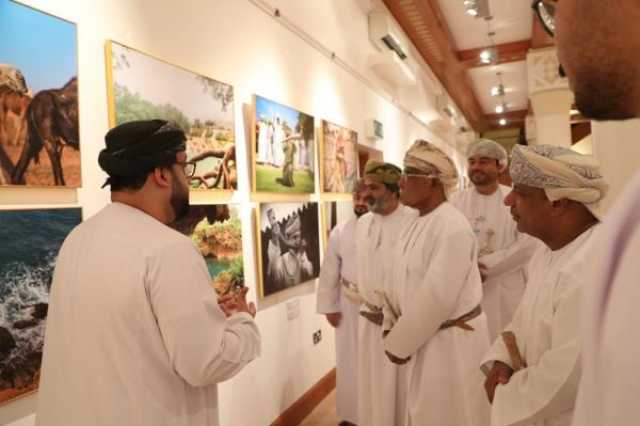 50 عملا في المعرض الفني لطلبة جامعة صحار بـ'بيت الزبير'