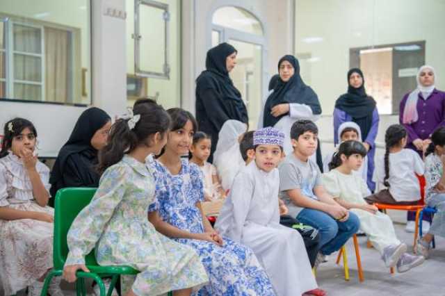والي شناص يتابع أنشطة 'صيفنا.. ريادة وإبداع' في 'جامعة التقنية'