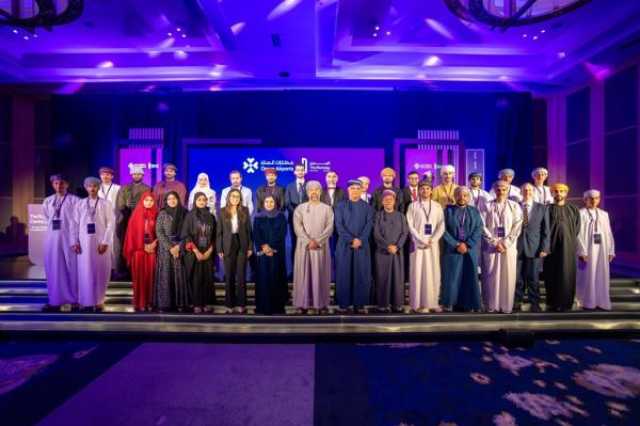 'مطارات عُمان' تحتفل بتخريج أول دفعة من المؤسسات الناشئة ضمن 'حاضنات الأعمال'