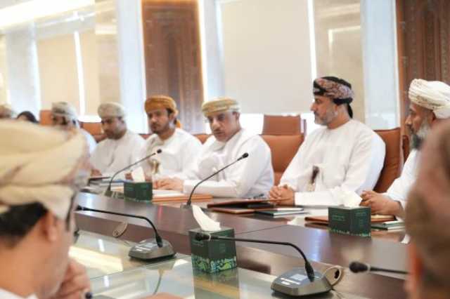 محافظ الداخلية يناقش مع أعضاء بمجلس الشورى الخطط التنموية بالمحافظة