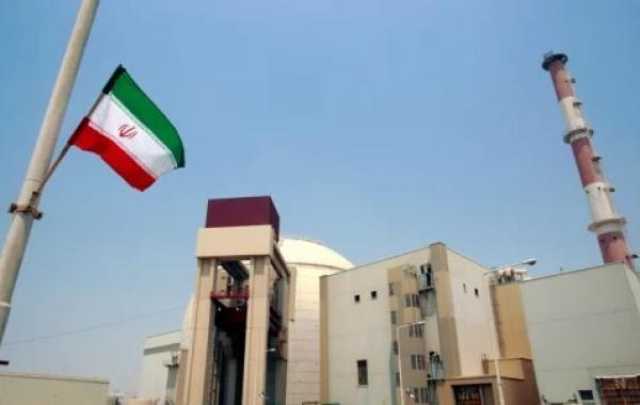 طهران تهدد بضرب القواعد الأمريكية