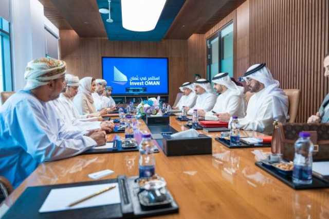 الوفد البحريني يزور صالة 'استثمر في عُمان' لتعزيز التعاون الاقتصادي