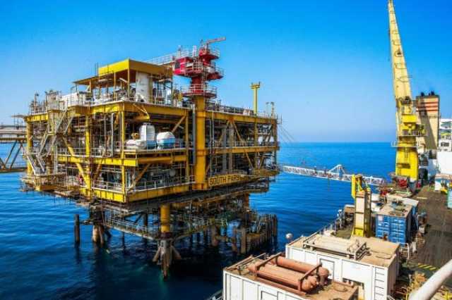 يبعد عن قطر 200 كيلومتر.. مسؤول يُدين الهجوم المتهور لإسرائيل على حقل بارس الإيراني