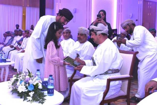 تدشين النسخة المُطوَّرة لموقع وتطبيق 'الأرصاد العُمانية'
