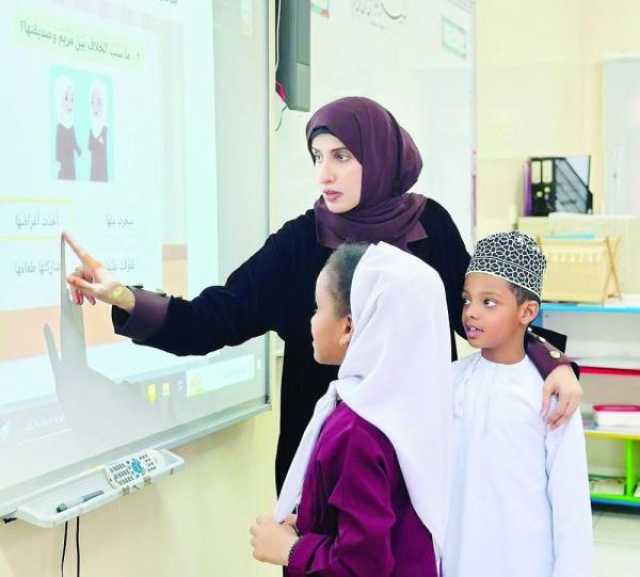 تربويون لـ'الرؤية': رقمنة المناهج التعليمية 'ضرورة حتمية' لتفادي التخلف الحضاري