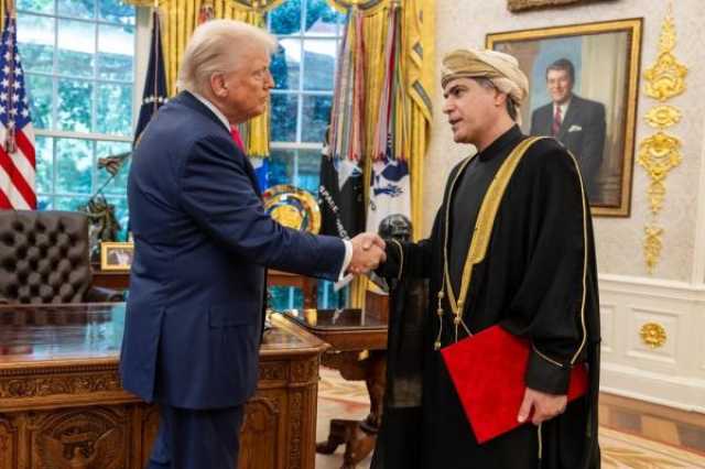 الرئيس الأمريكي يتسلّم أوراق اعتماد سفير السلطنة