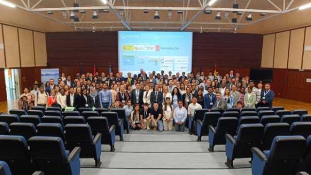 جامعة صحار تشارك في مؤتمر دولي بإسبانيا