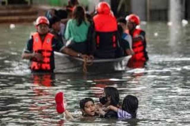 أمطار غزيرة تضرب بكين وتحذيرات من مخاطر جيولوجية وبيئية