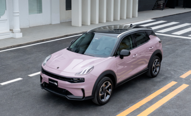 'Lynk & Co 06' سيارة الدفع الرباعي الفاخرة بمميزات ذكية