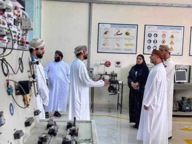 انطلاق برنامج اللغة الإنجليزية للطلبة المرشحين لبرنامج 'BTEC' في شمال الباطنة