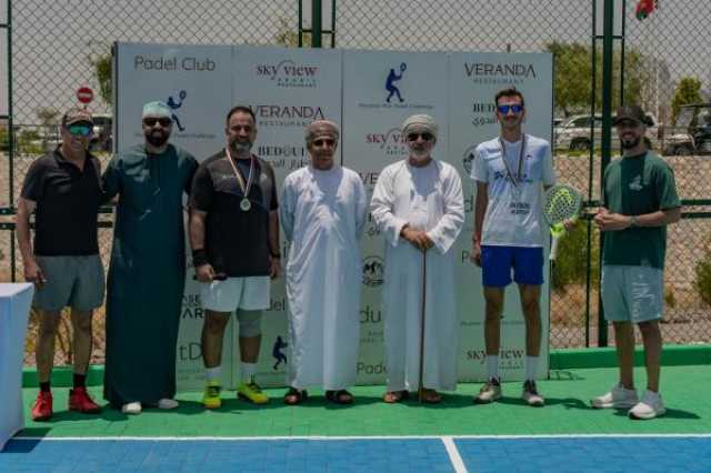 منتجع دوسِت D2 نسيم الجبل الأخضر يفتتح ملعب بادل لتعزيز السياحة الرياضية