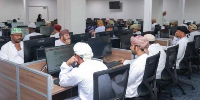 مختصون: فجوة مخرجات التعليم والاعتماد الكبير على الوافدين من أبرز تحديات توظيف المواطنين