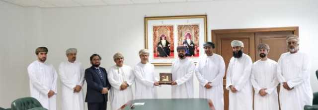 جامعة ظفار تستعرض تعزيز التعاون مع 'أوريدو عُمان'