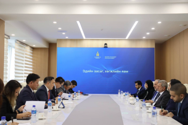 عُمان ومنغوليا تبحثان بناء شراكة استراتيجية ومستدامة وتعزيز الاستثمارات المتبادلة