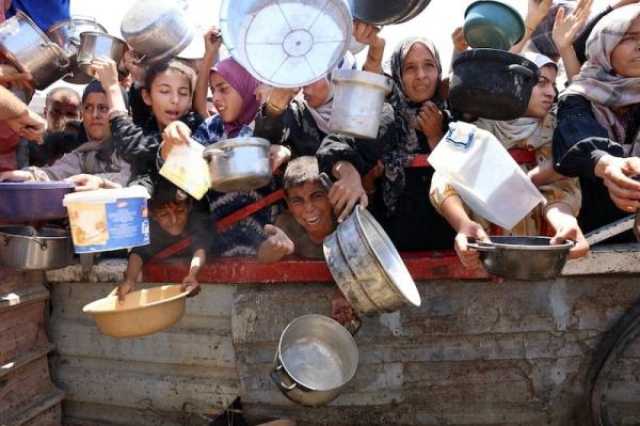 بين الجوع والحرمان.. غزة تشهد ارتفاعا في الوفيات ونقصا حادا في الأكفان