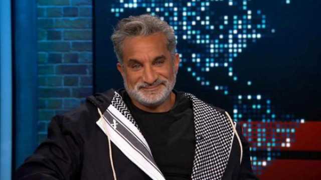 دعمًا لغزة.. الإعلامي المصري باسم يوسف يتبرع بجزء من إيرادات حفلاته