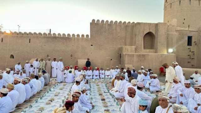 أهالي بلدة العراقي بعبري ينظمون إفطارًا جماعيًا