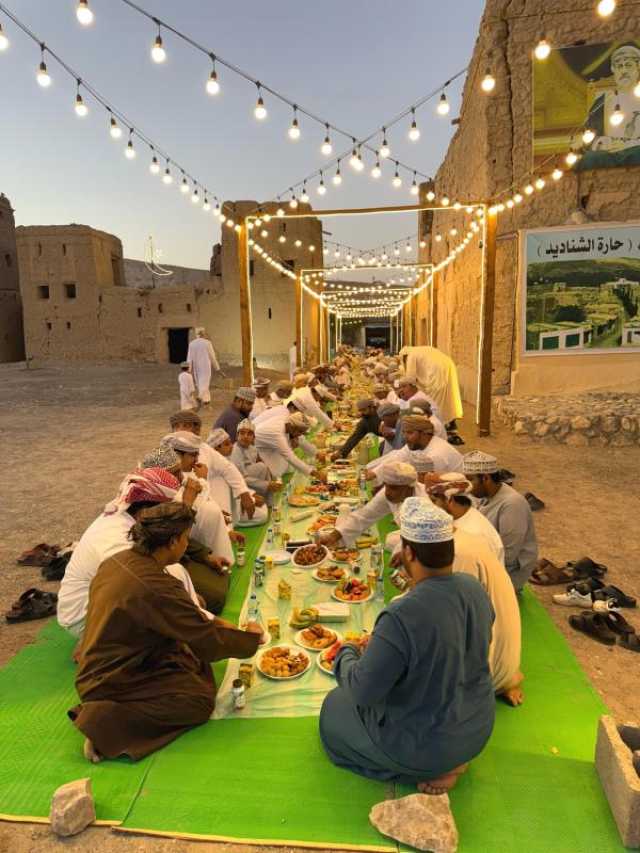 إفطار جماعي لأهالي حارة الشناديد في عبري