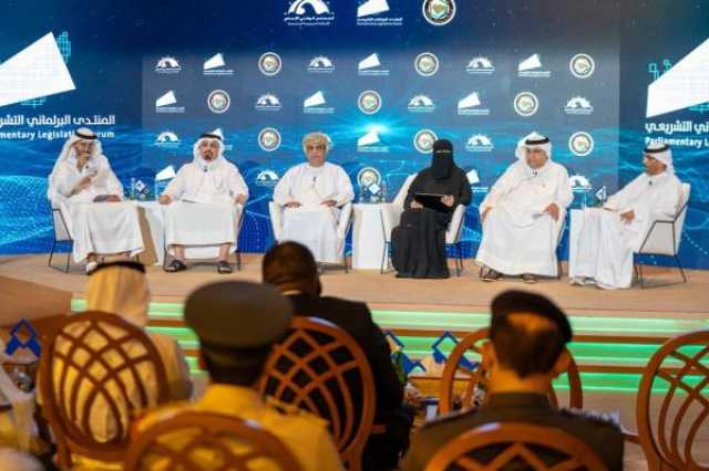 'الشورى' يستعرض الجهود العُمانية في 'التحول الرقمي' ضمن 'المنتدى البرلماني التشريعي' بأبوظبي