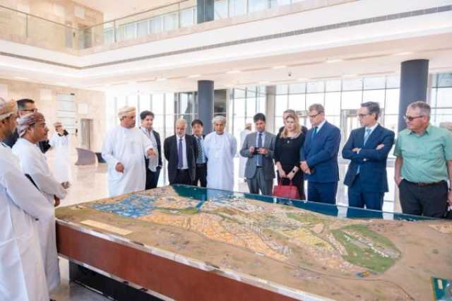 وفد من 'فالي' العالمية يطلع على الفرص الاستثمارية في الدقم