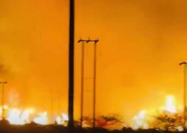 بالفيديو.. حريق هائل في ولاية نزوى