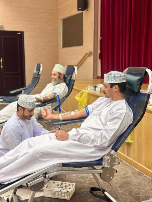 إقبال واسع على حملة التبرع بالدم في العوابي