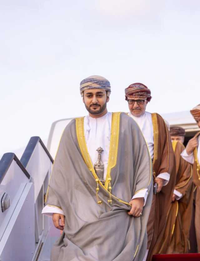 بالصور.. السيد ذي يزن يصل القاهرة للمشاركة في افتتاح المتحف المصري الكبير