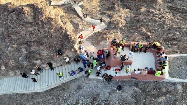 مشاركة مجتمعية واسعة في المسير الجبلي بالممشى الصحي بالعوابي
