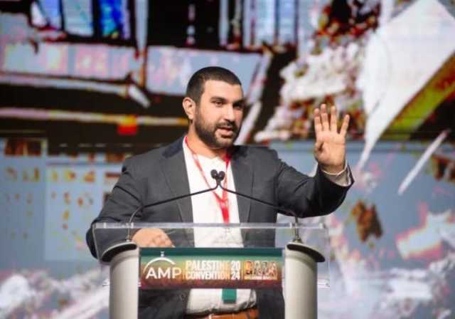 أمريكا تعتقل معلقا بريطانياً لانتقاده إسرائيل