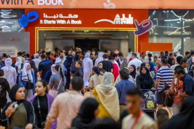 أمسيات شعرية بـ8 لغات تصحب زوار ' الشارقة الدولي للكتاب 2025' إلى عالم القصيدة