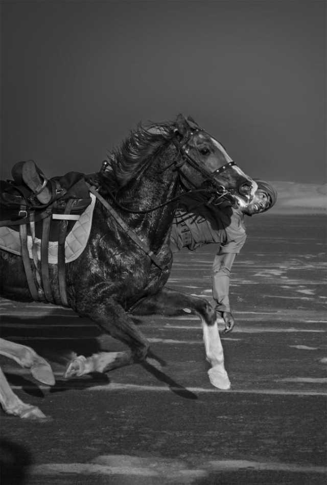 تتويج سلطنة عُمان بكأسي العالم في 'بينالي الشباب الدولي للتصوير الضوئي' بالبحرين