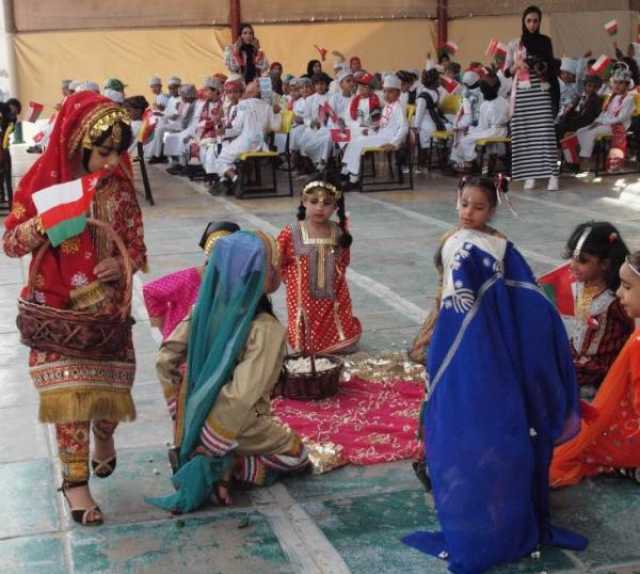 الاحتفالات الوطنية في المدارس.. مشاهد ترسخ الهوية وتعزّز الولاء والانتماء