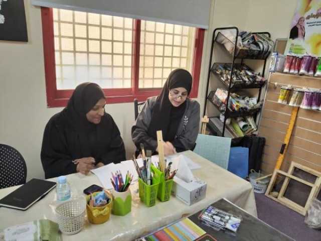 'بأيدينا نبدع'.. مبادرة فنية ومجتمعية لدعم المتعافيات من السرطان بالبريمي