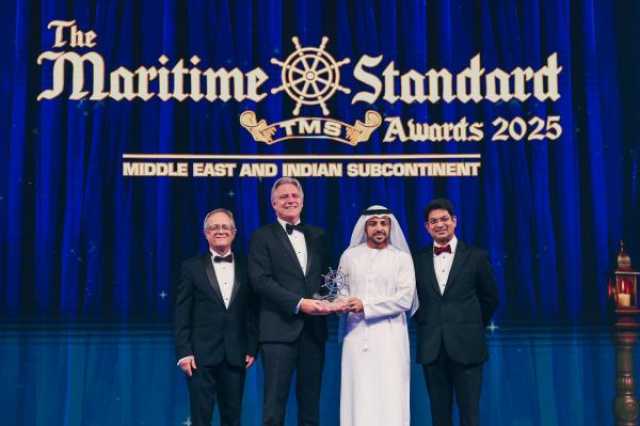 'ميناء صحار' يحصد جائزة  'صفقة العام' عن مشروع مرسى الغاز الطبيعي المسال