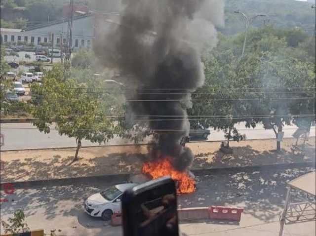 بالفيديو.. تفجير انتحاري يودي بحياة 12 شخصا في باكستان