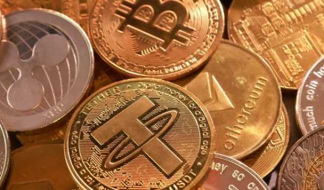 خسائر حادة تهوي بالبتكوين دون 90 ألف دولار