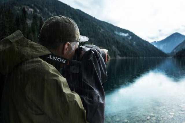 'سوني' تطرح في سلطنة عُمان مجموعة جديدة ملحقات كاميرات 'ألفا'