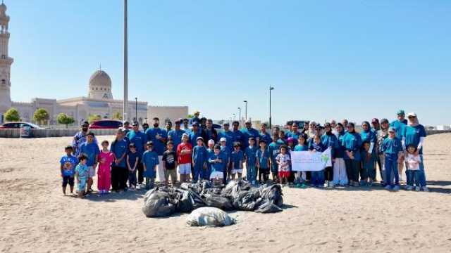 'العز الإسلامي' ينظم حملة لتنظيف شاطئ الحيل