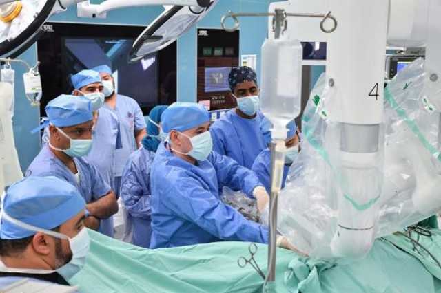 نجاح أول عملية جراحية بالروبوت الجراحي في سلطنة عُمان