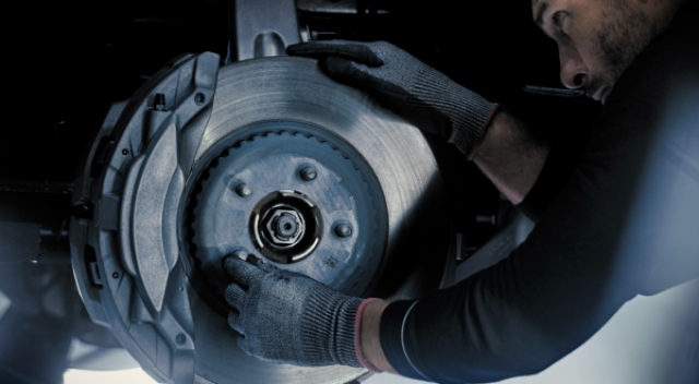 'محسن حيدر درويش' تطلق حملة شاملة للعناية بالفرامل لسيارات 'جاكوار' و'لاندروفر'