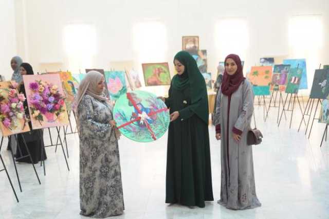 53 عملا فنيا ضمن 'معرض ملامح وطن' بـ'جمعية المرأة' في العوابي