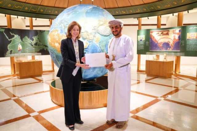 الحارثي يتسلّم نسخة من أوراق اعتماد سفيرة النرويج