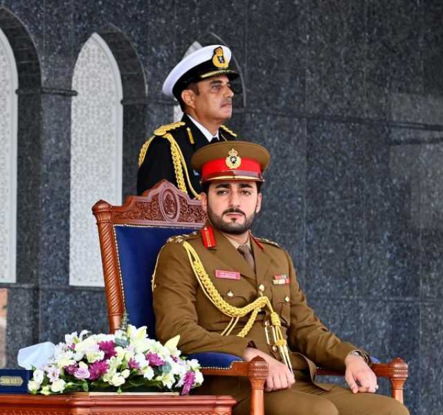 بالصور.. السيد ذي يزن يرعى احتفال البحرية السُّلطانية العُمانية بيومها السنوي