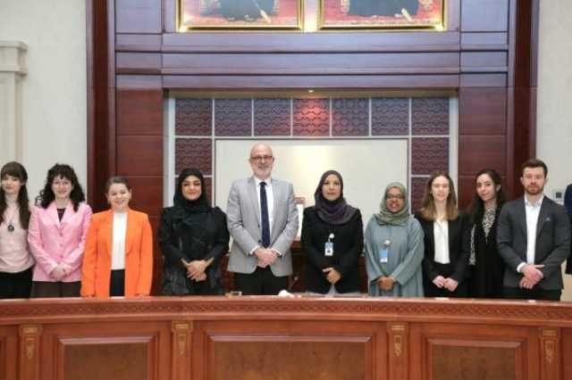 الشيبانية تلتقي وفدا من جمعية أكسفورد الدبلوماسية