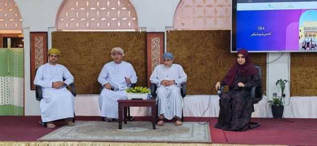 استعراض ابتكارات الطلاب في 'معرض الشركات الطلابية' بالبريمي