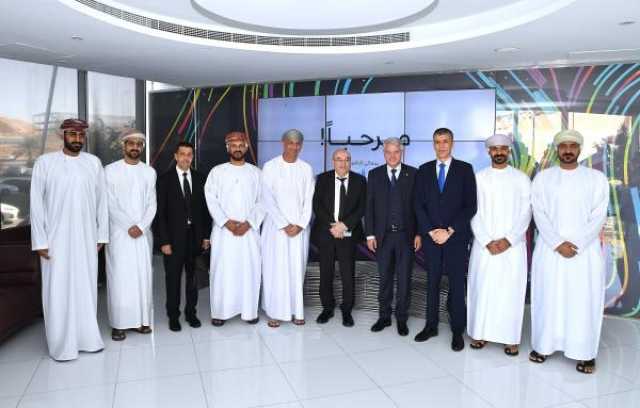 مسؤول جزائري يطلع على التجربة العُمانية في الصناعات الدوائية