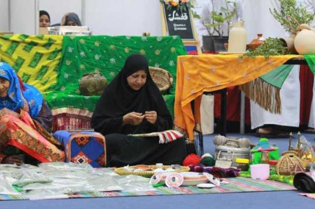 معرض الأسرة والطفل يُثري فعاليات 'ملتقى إزكي الثقافي'