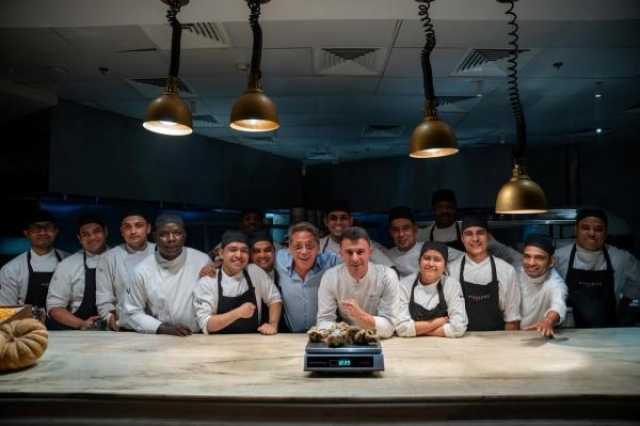 'نوفيكوف كافيه مسقط' يقدّم واحدة من أندر حبات الكمأة الموسمية