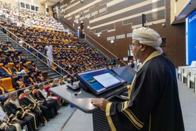 جامعة صحار تحتفل بتخريج 952 طالبًا من برنامج دبلوم التأهيل التربوي