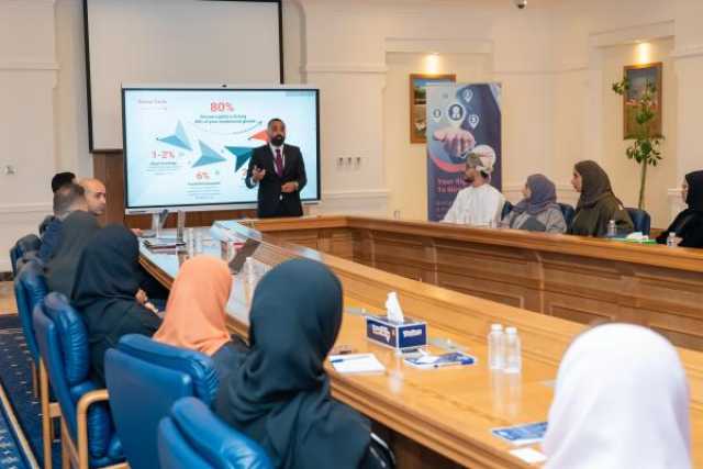 استعراض آليات تطبيق وتطوير المعايير المهنية والتجارب الخليجية الناجحة